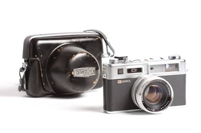 Yashica Electro 35 Rangefinder Kamera mit Yashinon-DX 1,7/45 Film Camera