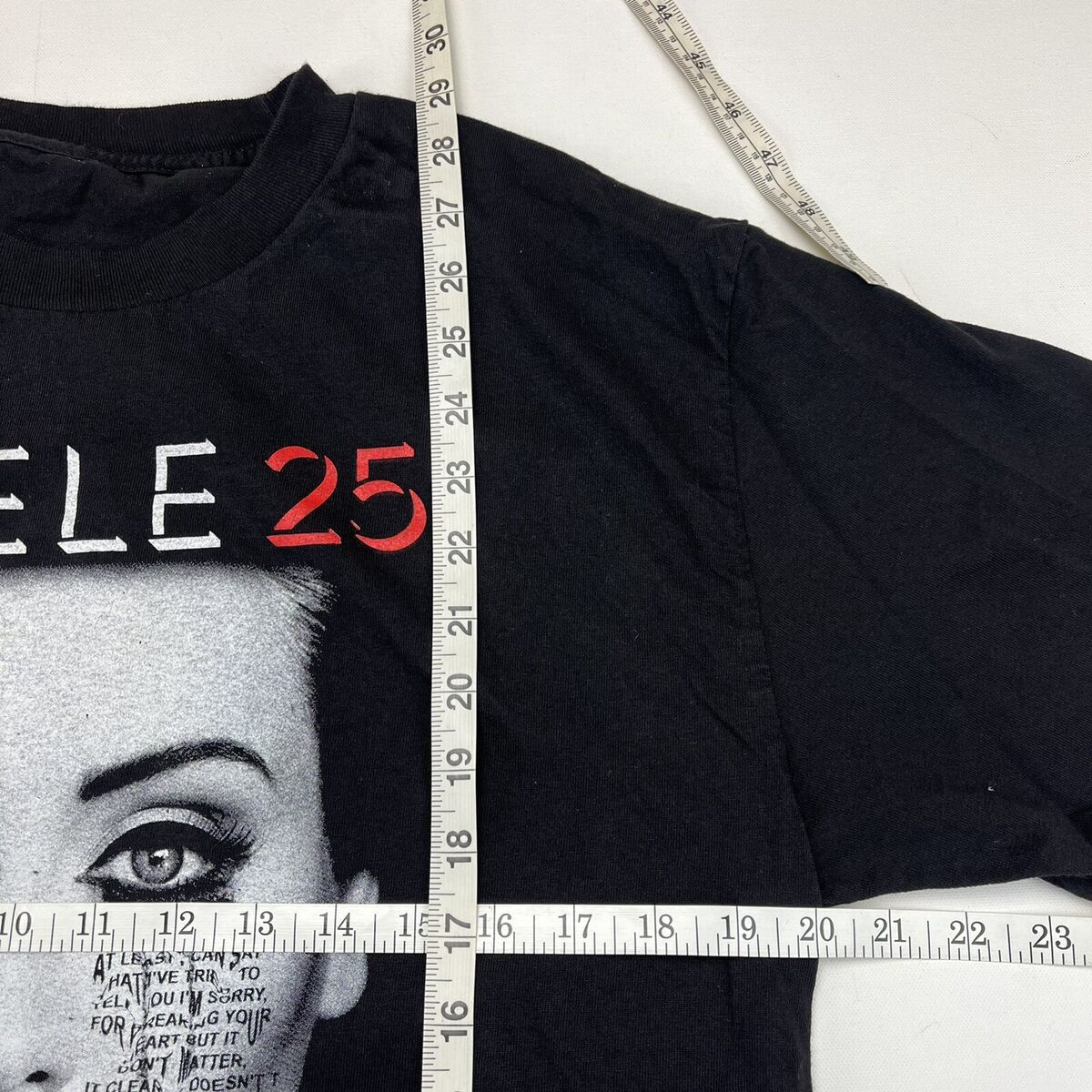 Adele 25 Tour T Shirt Mens Medium Short Sleeve Music 2016 Adele 25 Tour T Shirt Mens Medium Short Sleeve Music 2016