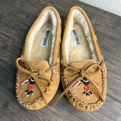 MINNETONKA Beaded Thunderbird Animikii Leather Moccasins Size