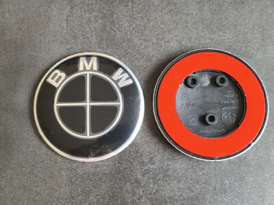 BMW Emblem 3 Loch Full Black schwarz 82mm 51767288752 1er 2er 3er 4er X1 X3 X5
