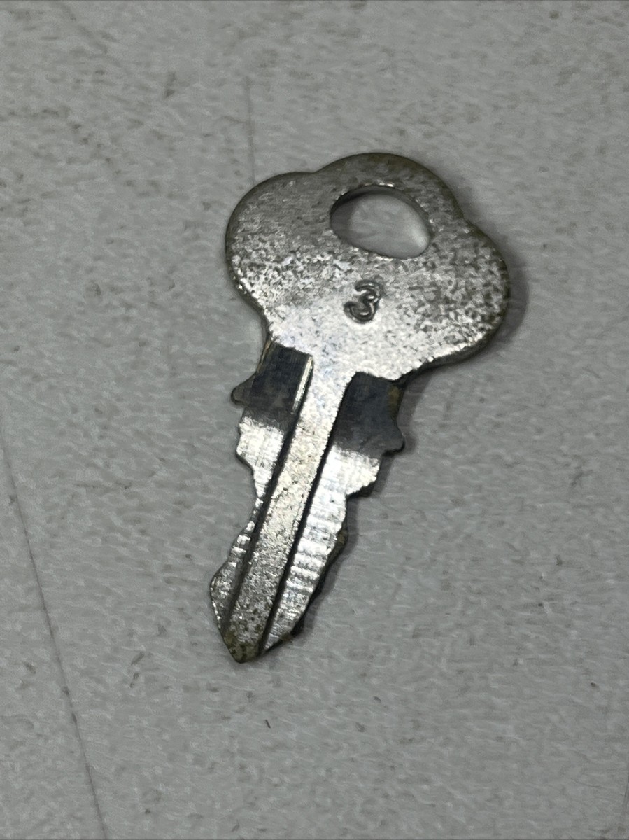 1 NOS Harley Davidson Key OEM 71626-59 #3 XL FX Panhead Shovelhead