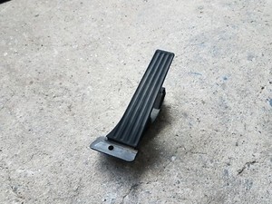 BMW 3er E90 E91 LCI Gaspedal Fahrpedalmodul Automatikgetriebe 6788632