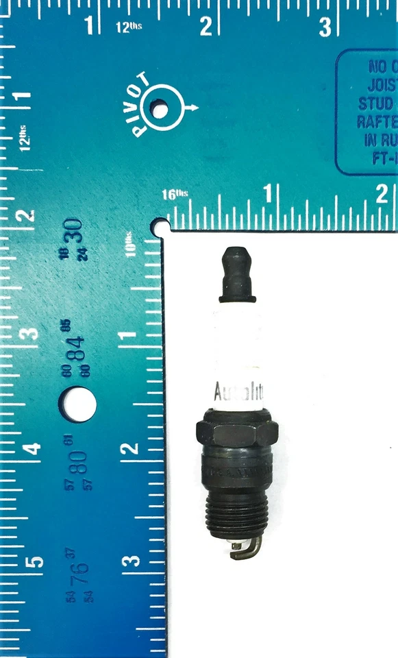 Bujía Autolite 23 [Lote de 6] NOS Foto 2 de 3