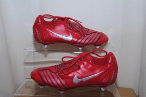 total 90 silver and red