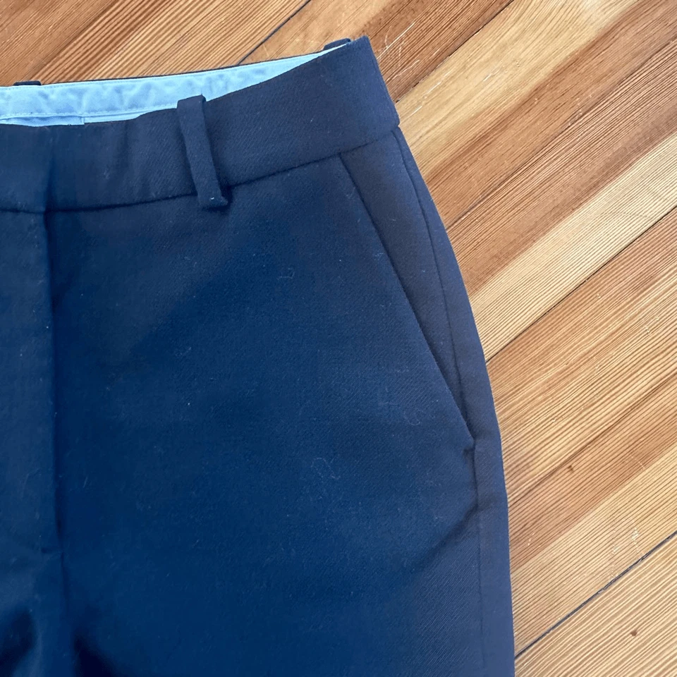 & Other Stories Pantalón Cápsula Mezcla Lana A Medida Puños en Negro Talla 4 Foto 3 de 4