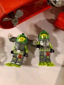 LEGO Atlantis: Neptune Carrier (8075) ALMOST COMPLETE IN BOX