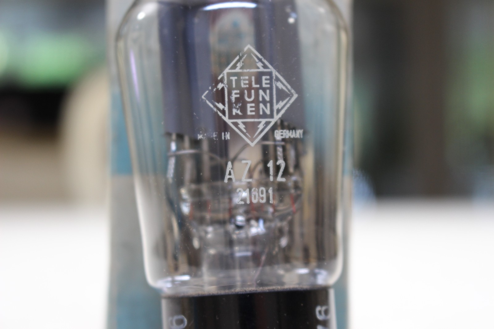 Telefunken AZ12 Rectifier Tube Y8A Mullard Fleetwood 1969 Untested Box — photo 2