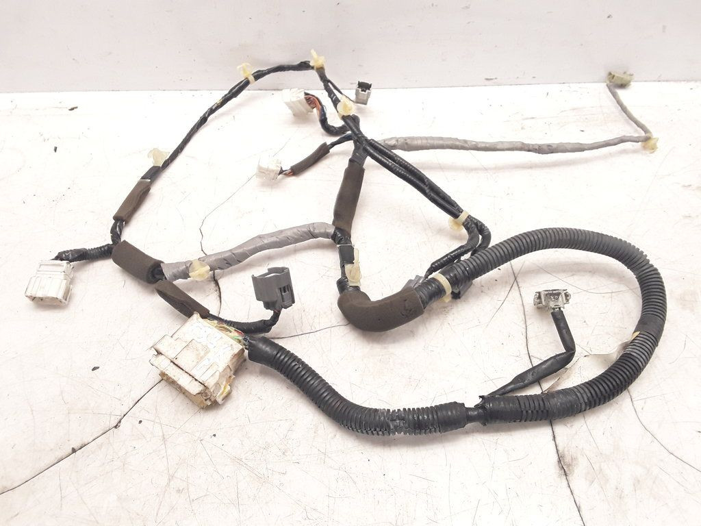Honda Accord MK7 2.2i-CTDi 2006 LHD Front left door wiring loom