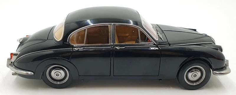 Paragon 1/18 Scale Diecast DC26324A - 1967 Daimler V8 250 - Black - Image 4 of 4