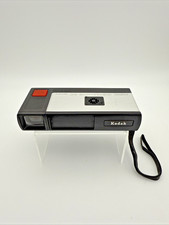 Kodak Instamatic 20 Pocket Camera w/ Expired 110 Film Cartridge   Retro Vintage