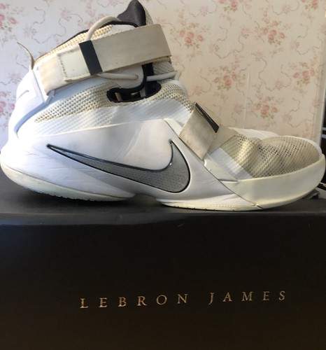 Nike Zoom LeBron James Soldier 9 IX 