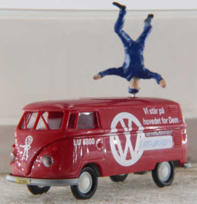Brekina 1:87 VW T1 A.S.S T1b Roed Sörensen Sondermodell Figur Dänemark 1828 OVP