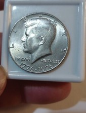 1976 P. MINT KENNEDY HALF DOLLAR