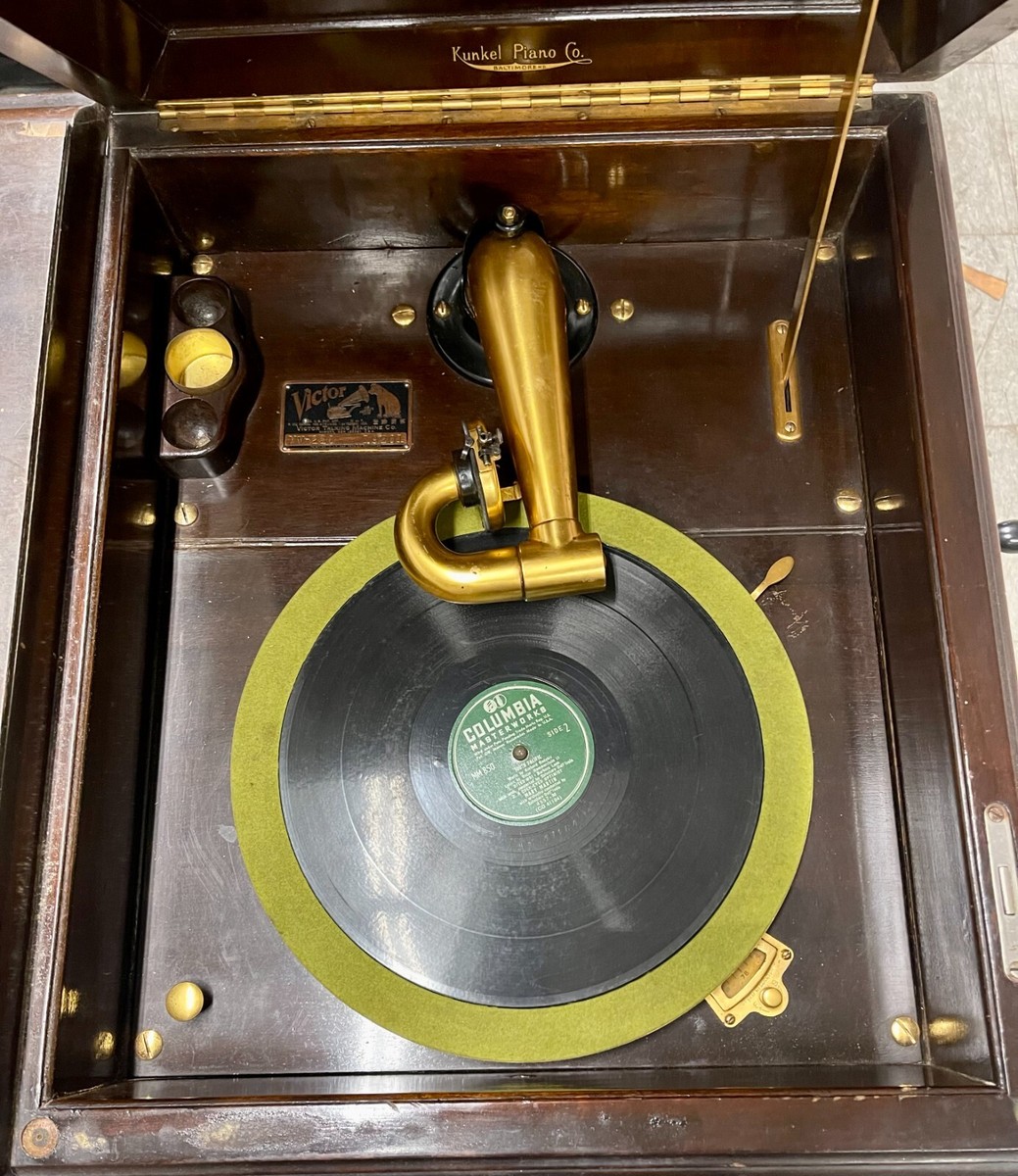 Victor VV-220 Flat-top Console Phonograph (Record Player) Kunkel
