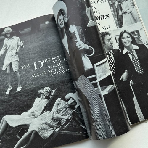 70s vintage Vogue fashion beauty Nureyev Gainsbourg Birkin Bertolucci June 1972 - Foto 4 di 5