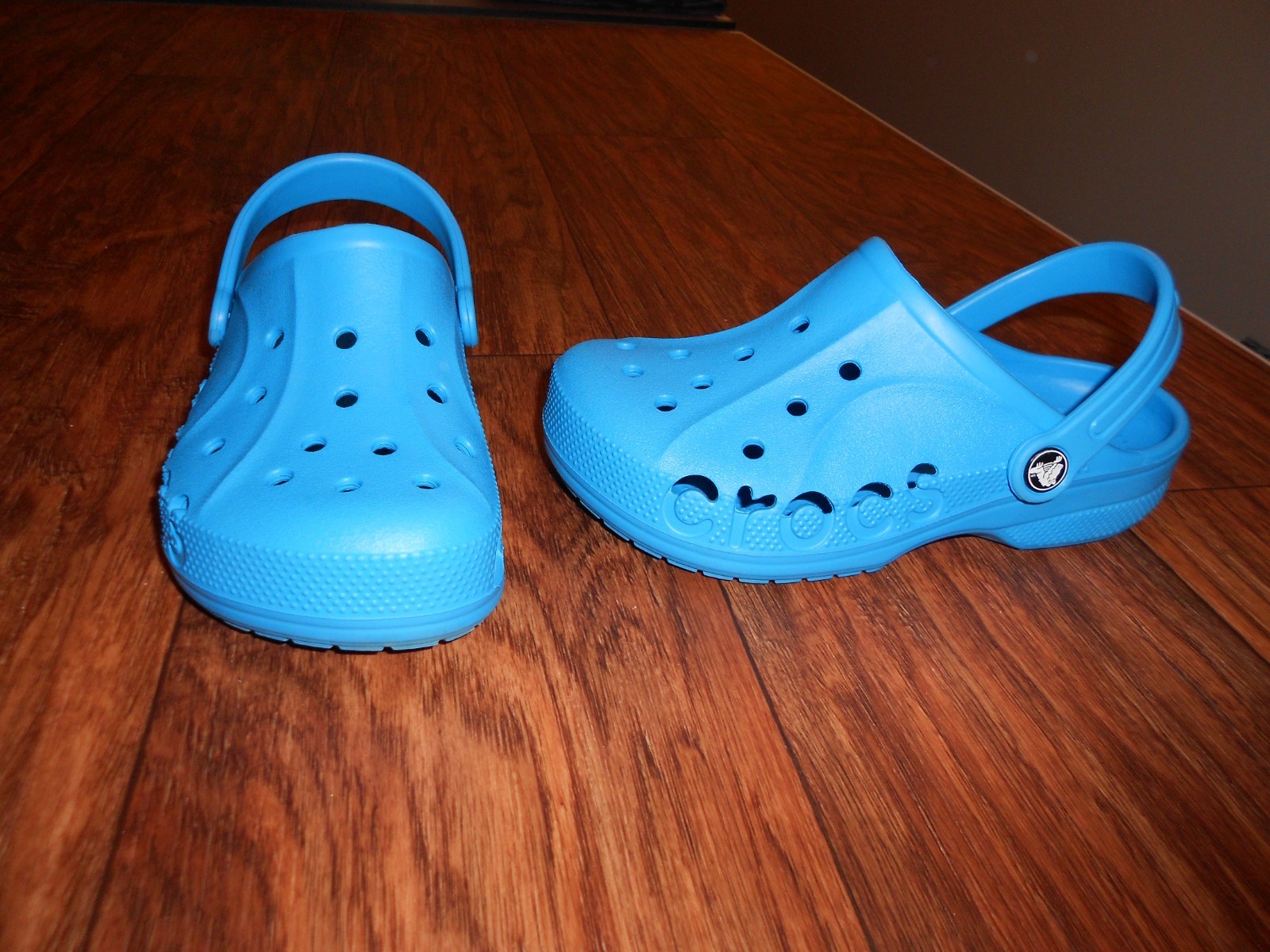 Crocs shoes size J 3 clogs unisex girls boys blue