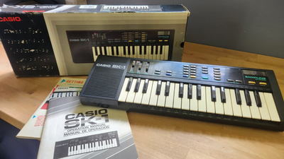 Vintage Casio SK-1 Portable 32 Key Lo-Fi Sampling Keyboard with