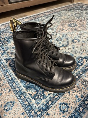 Dr. Martens 1460 Women's Original Smooth Leather Lace Up Boots Black, Size 5 US