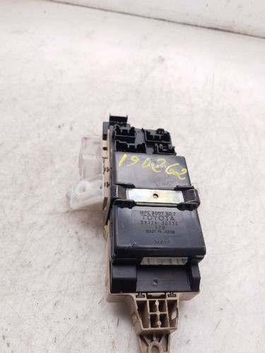 1999 LEXUS GS300 3.0L RWD AT CABIN INTERIOR FUSE BOX - Picture 7 of 12