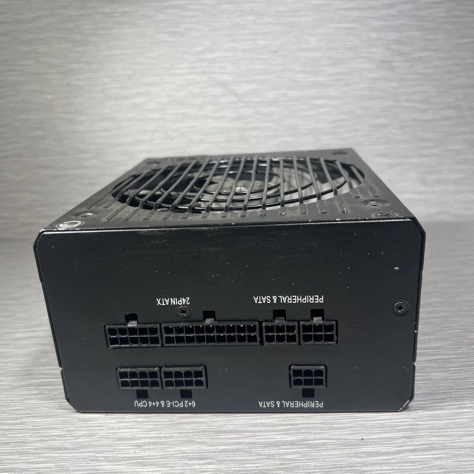 CORSAIR RMx Series RM550x 550 Watt 80 PLUS Gold Fully Modular ATX PSU *NO CABLES - Image 3 of 4