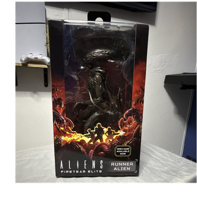 NECA Aliens Fireteam Elite Runner Alien Action Figure (Cauldron)