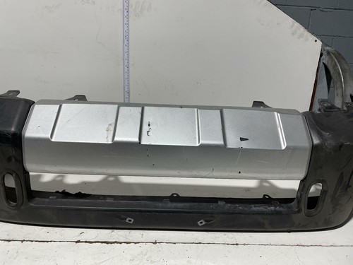 Toyota FJ Cruiser Front Bumper GSJ15 03/2011-12/2016 - Picture 3 of 10