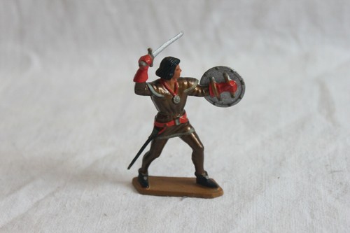Figurine Starlux, Moyen Âge chevalier médiéval, combattant bouclier