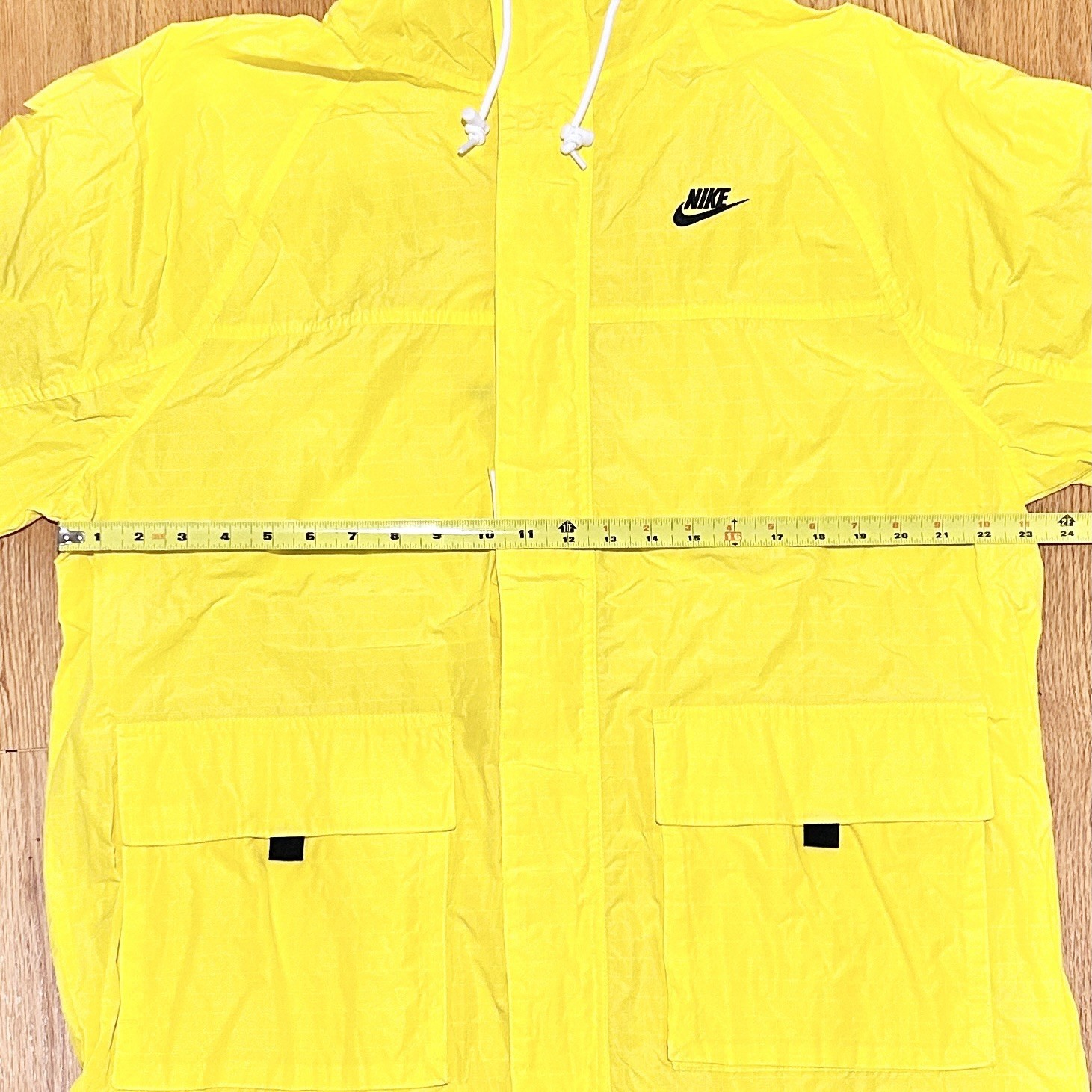 SACAI X NIKE Giacca a vento antipioggia Nike Sportswear Club uomo taglia L giallo nero bandon