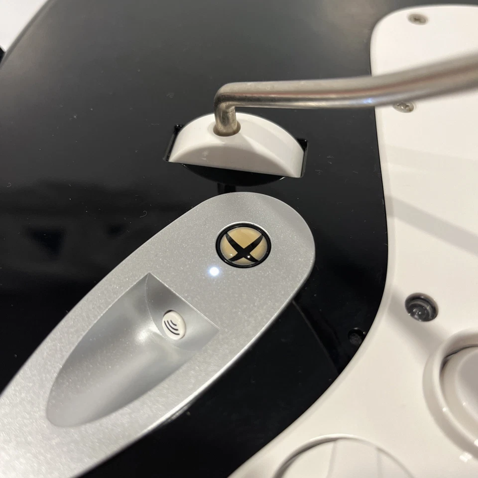 ROCK BAND 4 WIRELESS FENDER STRATOCASTER 91161 GUITAR FOR MICROSOFT XBOX ONE - Image 4 of 4