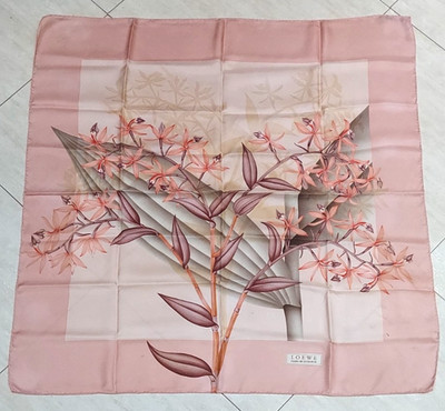 Vintage Scarf LOEWE FLORA DE ULTRAMAR Light Peach  Twill Silk  34'' Fedex DDP