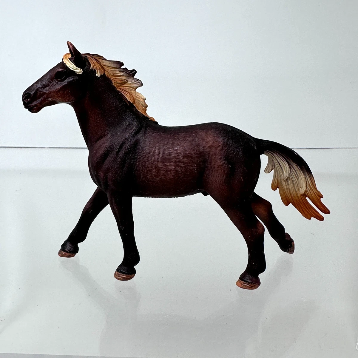 Schleich Horse Club 14921 Mustang Stallion Schleich Horse Club 14921 Mustang Stallion