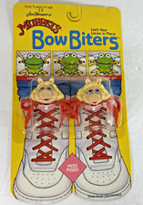 Vintage 1988 Miss Piggy Bow Biters   Muppets Shoelace Holders by Brookside, NOS