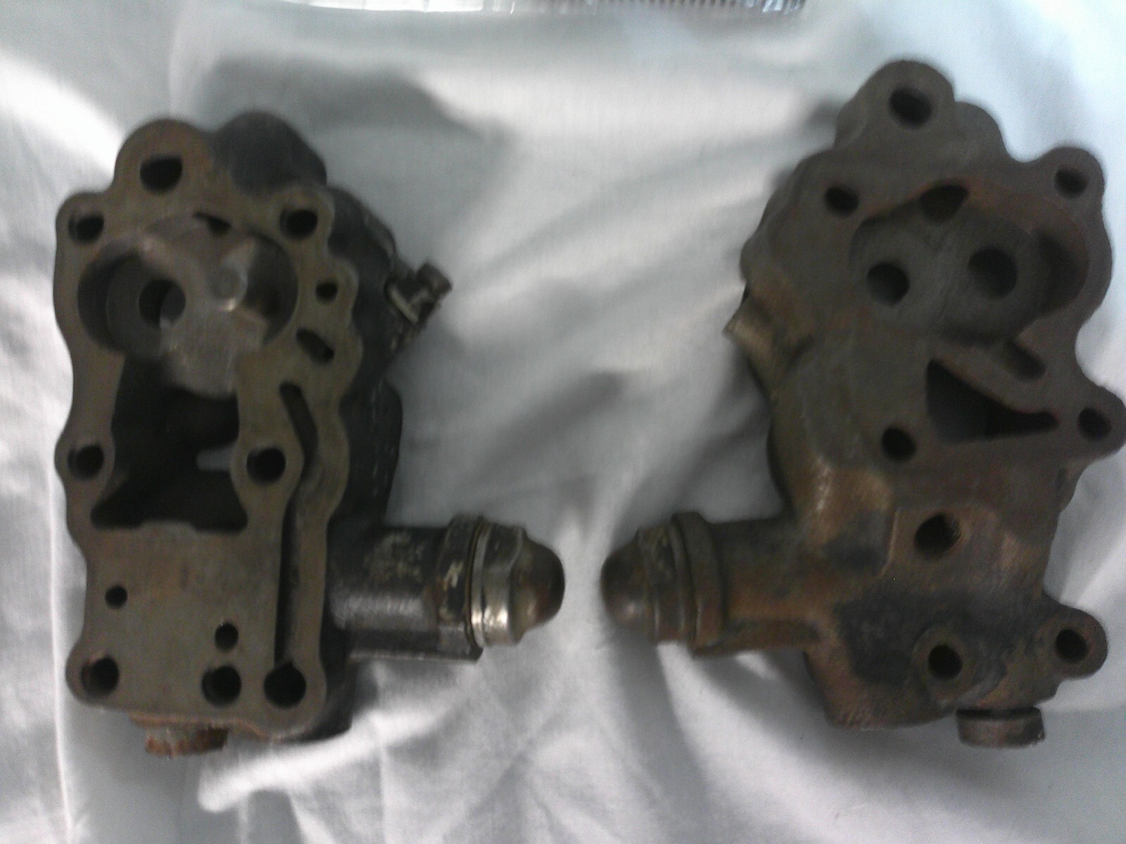 HARLEY DAVIDSON OIL PUMP BODIES PANHEADS AND KNUCKLEHEADS WITH SPRINGS