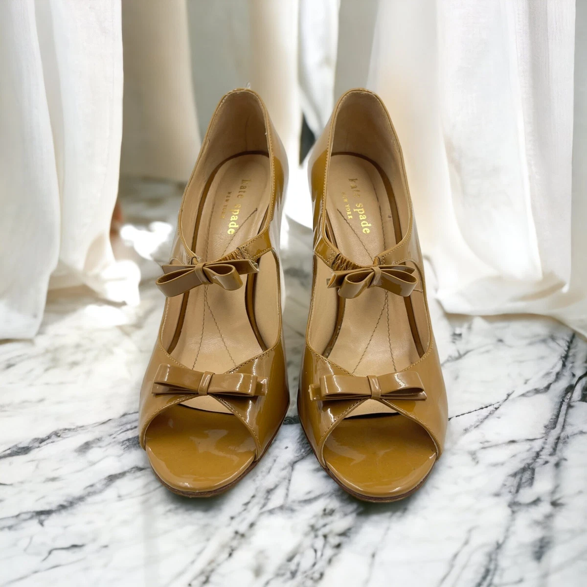 Classic store nude pumps