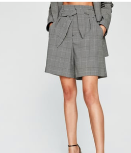 zara grey shorts