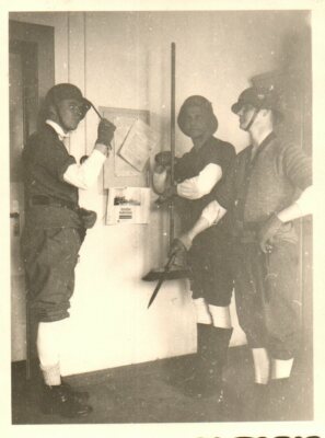 Foto, I.R.6.: Nchr.Zg. DEU 1936: Budenzauber b. Funkmeisterlehrgang (MB)21312