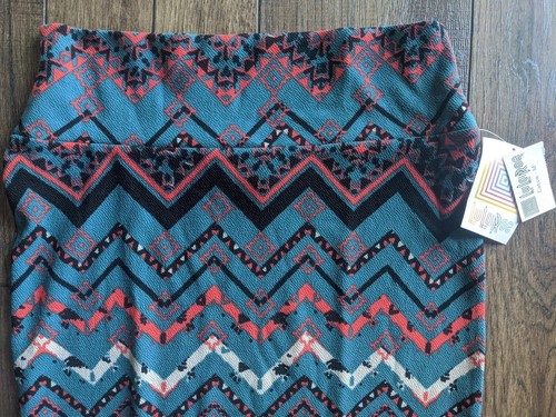 Brand New LulaRoe "Cassie" Medium Women's Skirt - Textured Turquoise Print NWT! - Picture 2 of 12