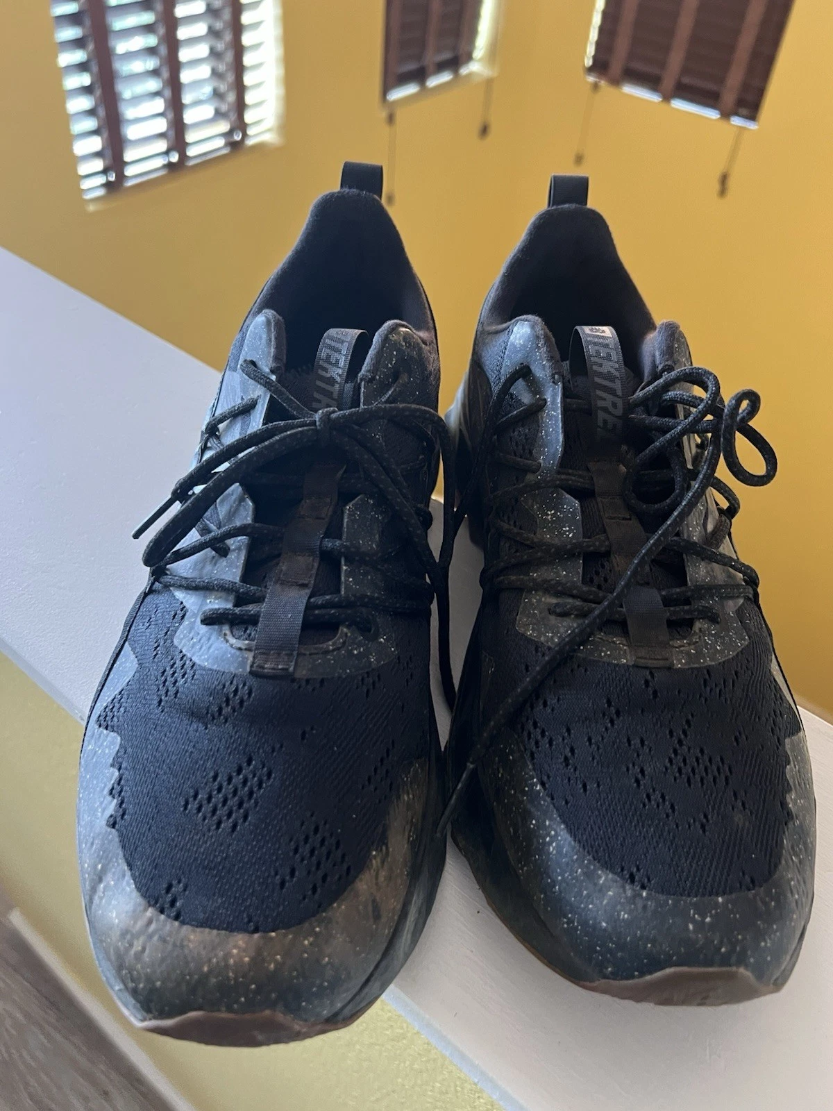 Scarpe uomo New Balance Tektrel usate taglia 12