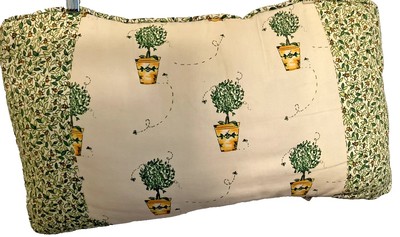 SOFT IMPRESSIONS HONEY BEE W/ PLANTS  PILLOW 10'' x 19''