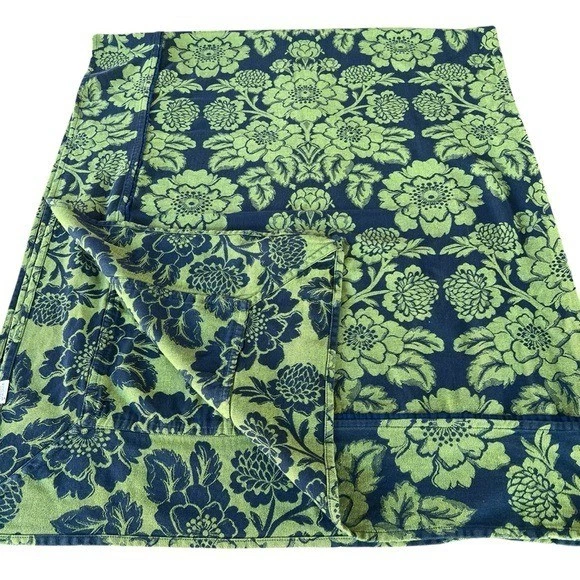 Anthropologie Magnolia Jacquard Tablecloth Leaf/Navy 100% Cotton 72x90 HTF - Image 3 of 4