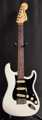 Fender American Performer Stratocaster Electric Guitar Arctic White w/ Gig Bag