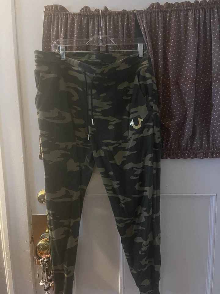 Moletom com capuz True Religion camuflado com zíper M jogger SP conjunto com 2 peças - Imagem 2 de 4