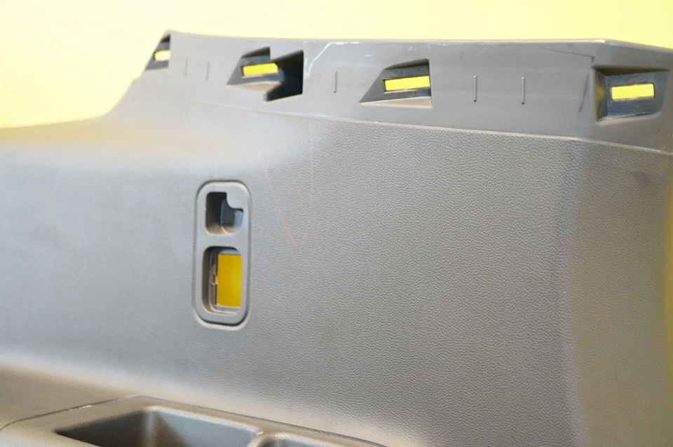 🔅2018-2021 Chevrolet TRAVERSE OEM DRIVER SIDE QUARTO PAINEL DE ACABAMENTO TRASEIRO INFERIOR - Imagem 4 de 4