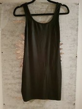 Pretty Little Things black slip dress 6,