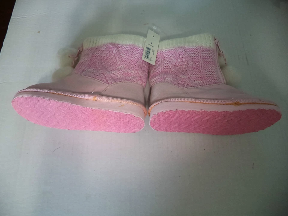 褪色荣耀粉色婴儿靴 6 码带拉链前带两个白色流苏 — 第 3/3 张图片