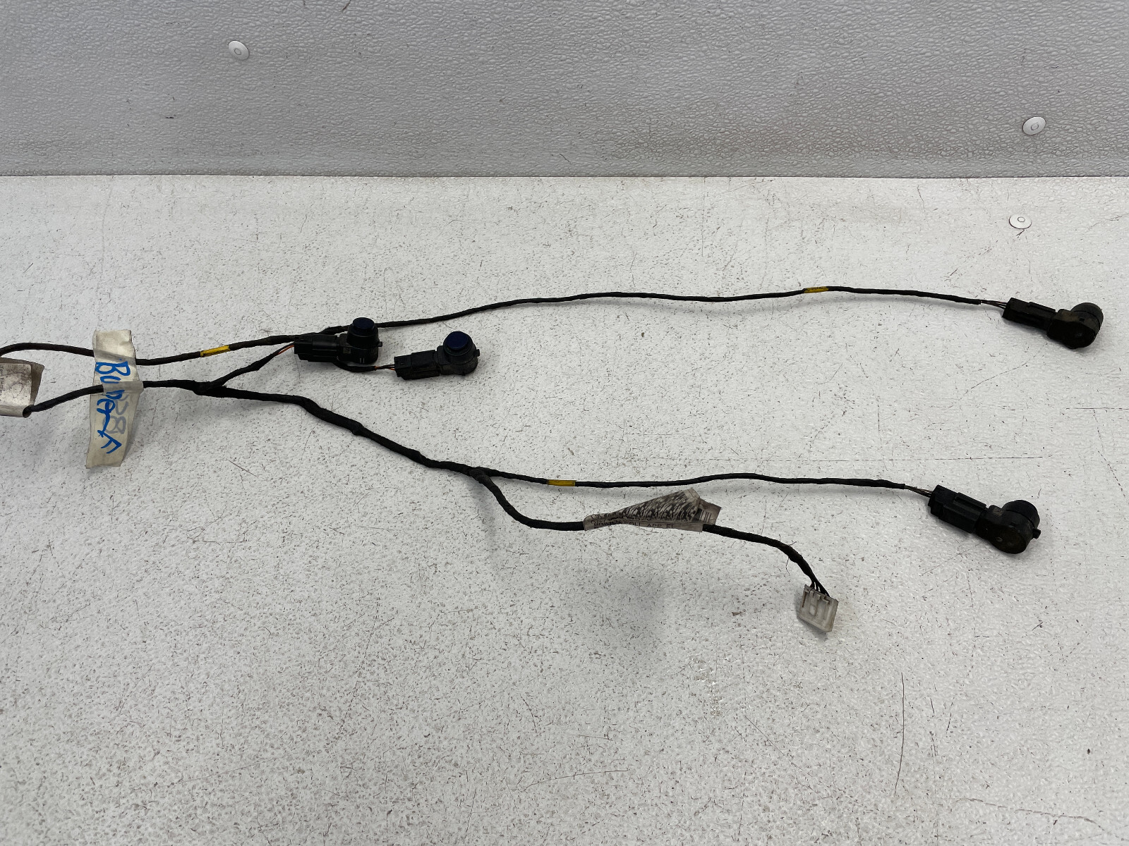 14 15 16 17 Maserati Ghibli S Front Bumper Parking PDC Sensor Wiring 1558 OEM
