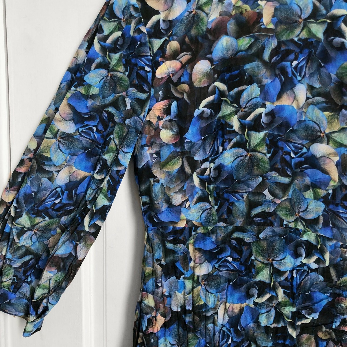 BAUM UND PFERDGARTEN Aaliah Dress NEW Blue Hydrangea Floral