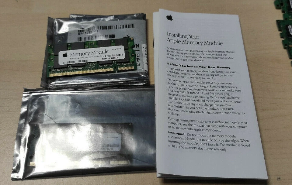 1GB Memoria RAM Apple MA220G/A 1GB 2RX8 PC2-5300S-555-12-E0 1GB DDR2 667 CL5 - Immagine 3 di 4