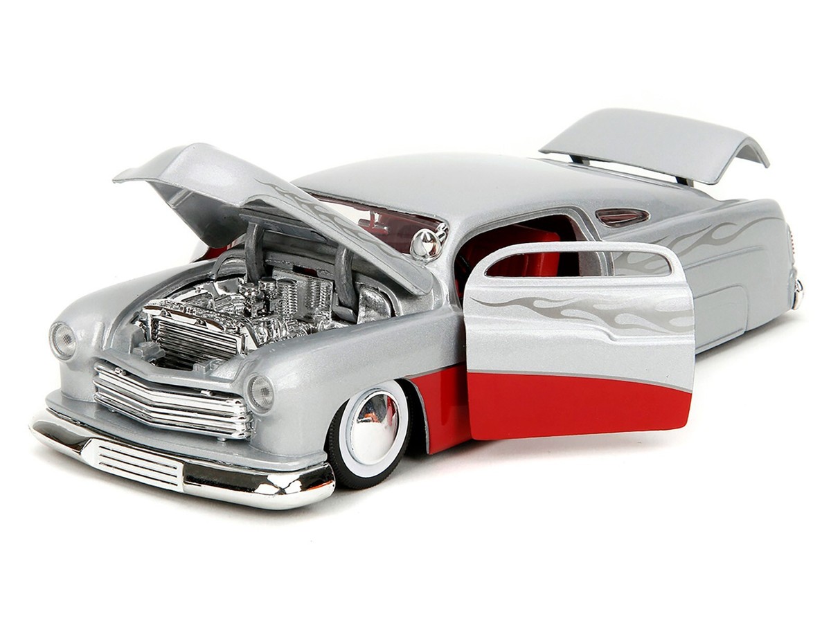 10周年限定品 1/24Jada toys 51'MERCURY 1951 MERCURY SILVER W/FLAME GRAPHICS 1/24 DIECAST MODEL CAR