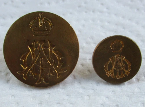 2x UK Army:"11th PRINCE ALBERT'S OWN HUSSARS BUTTONS" (22mm-14mm, WW2 Period)